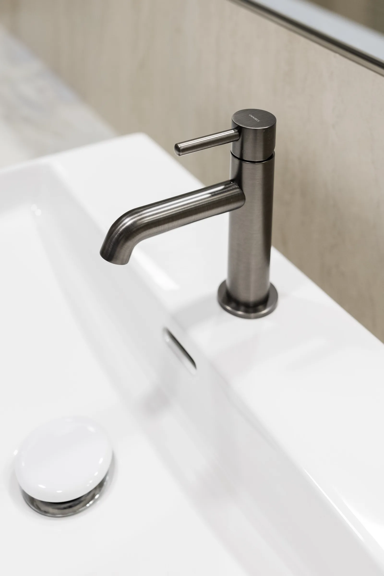OMNIRES basin mixer