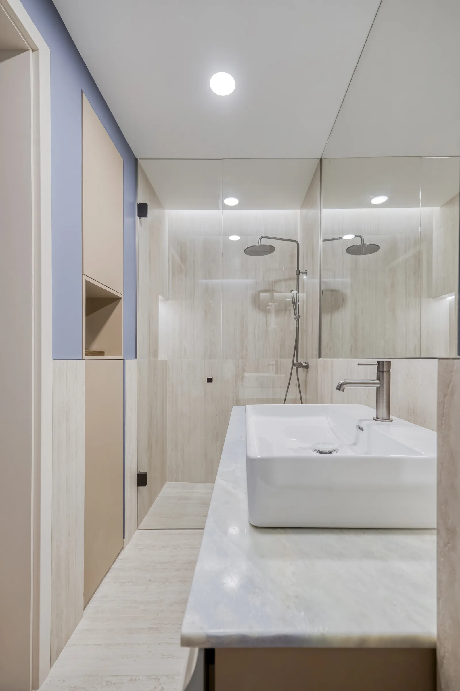 Bathroom, detail