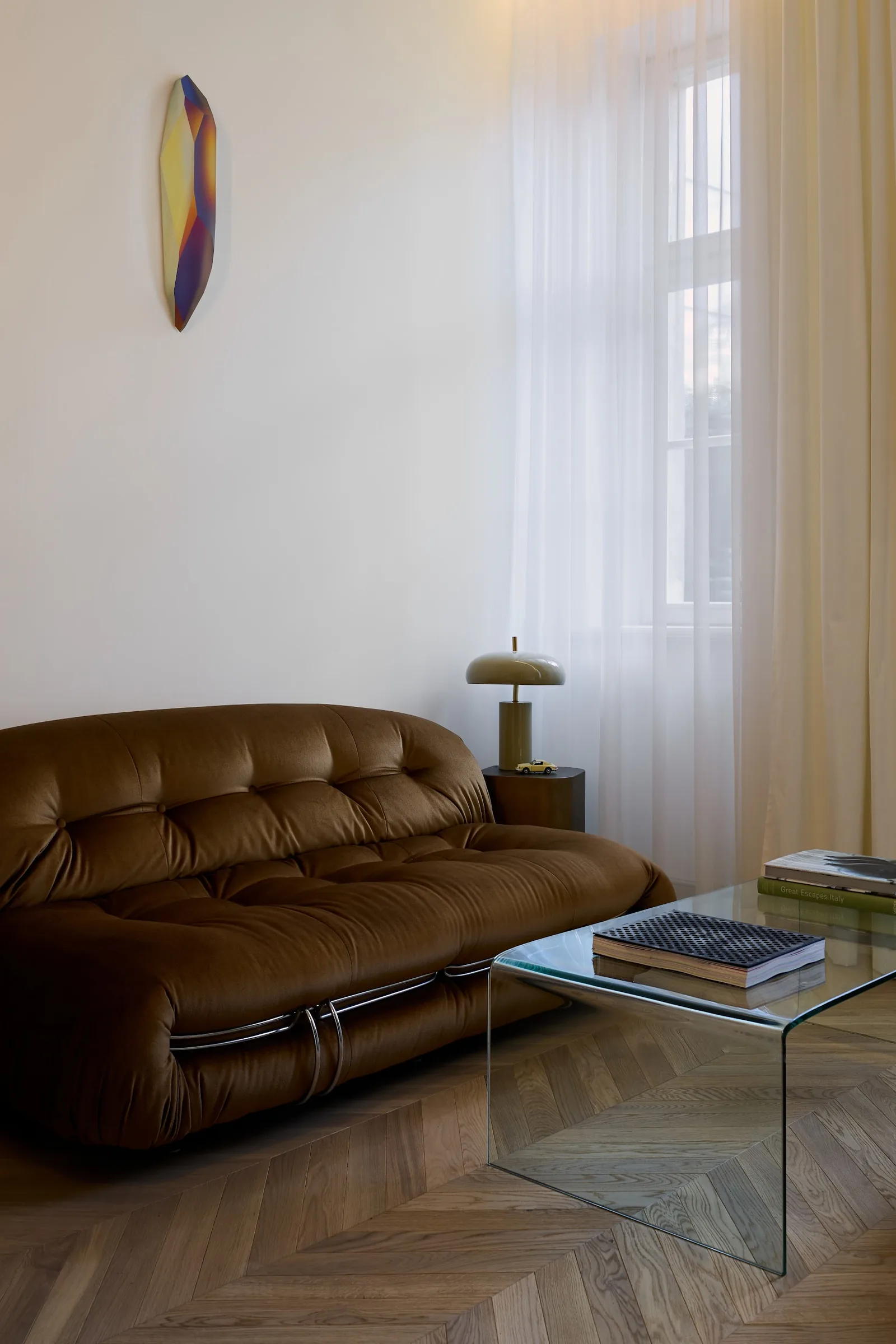 Show apartment 2+kk — sofa by the window